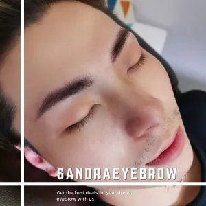 男士飄眉細節特寫-自然毛流感-無痛霧眉過程